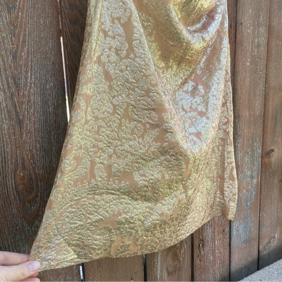 J Crew Women’s Gold Metallic Glitter Floral Sleeveless Silk Cowl Neck Size 4 - Picture 5 of 11